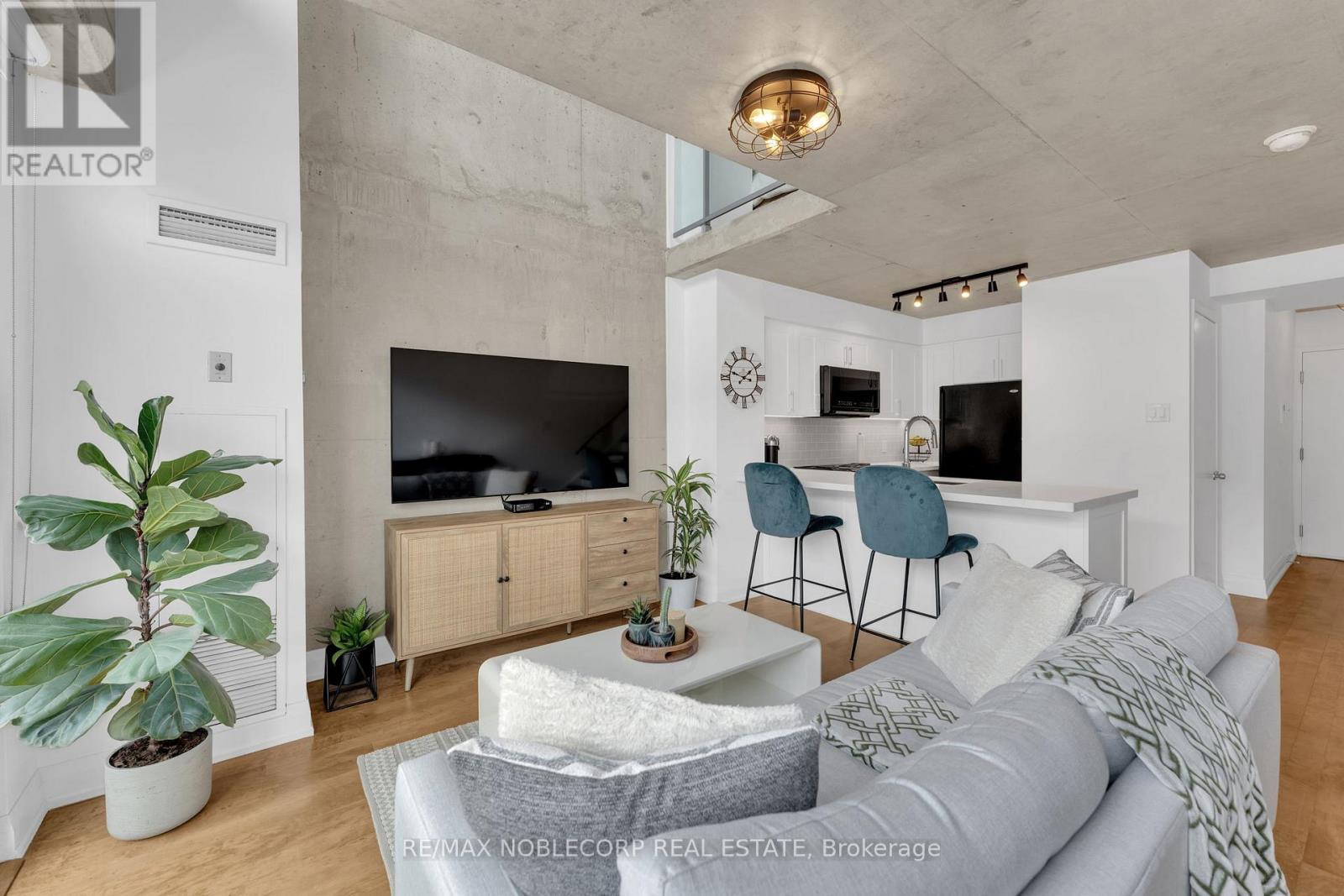 323 - 954 King Street W, Toronto, Ontario  M6K 3L9 - Photo 7 - C12860972