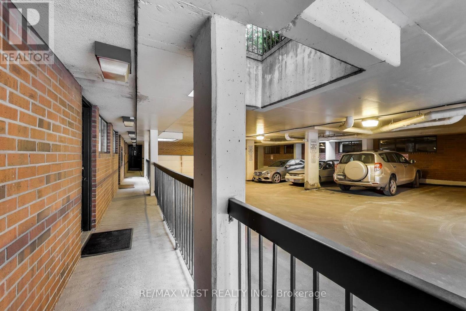 21 Dundonald Street, Toronto, Ontario  M4Y 1K3 - Photo 19 - C12861140