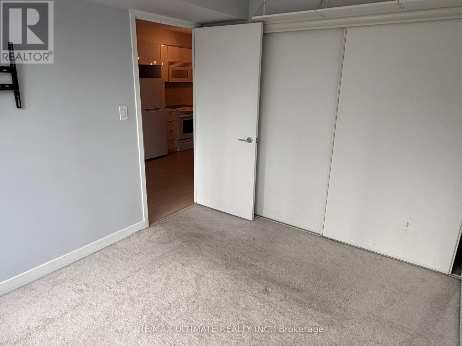 1105 - 15 Iceboat Terrace, Toronto, Ontario  M5V 4A5 - Photo 11 - C12861156