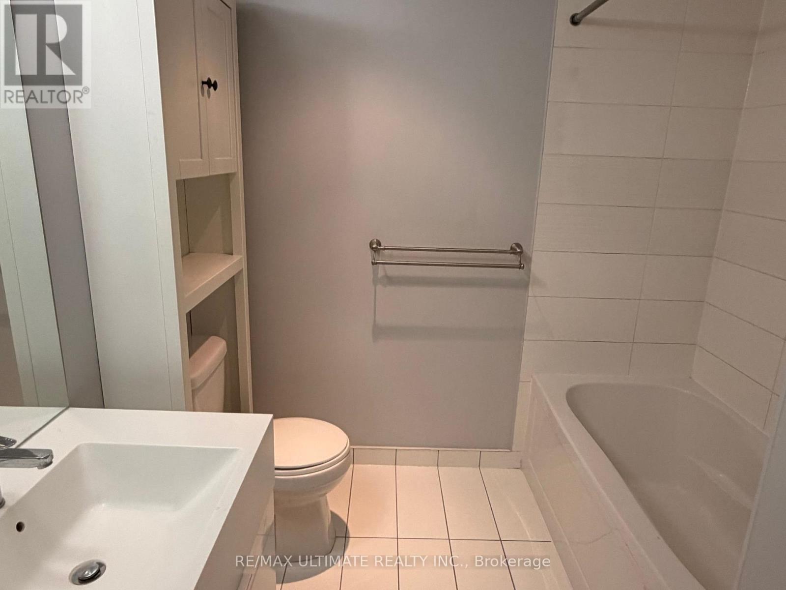 1105 - 15 Iceboat Terrace, Toronto, Ontario  M5V 4A5 - Photo 12 - C12861156