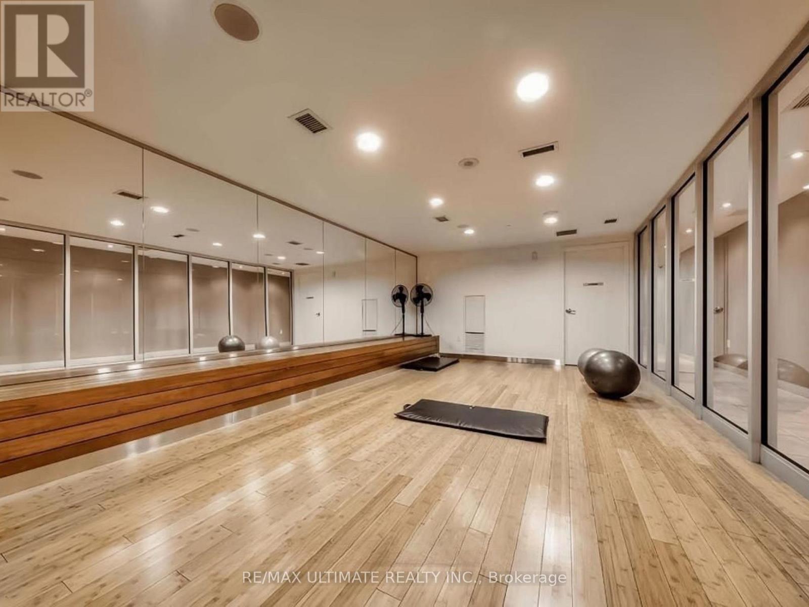 1105 - 15 Iceboat Terrace, Toronto, Ontario  M5V 4A5 - Photo 14 - C12861156