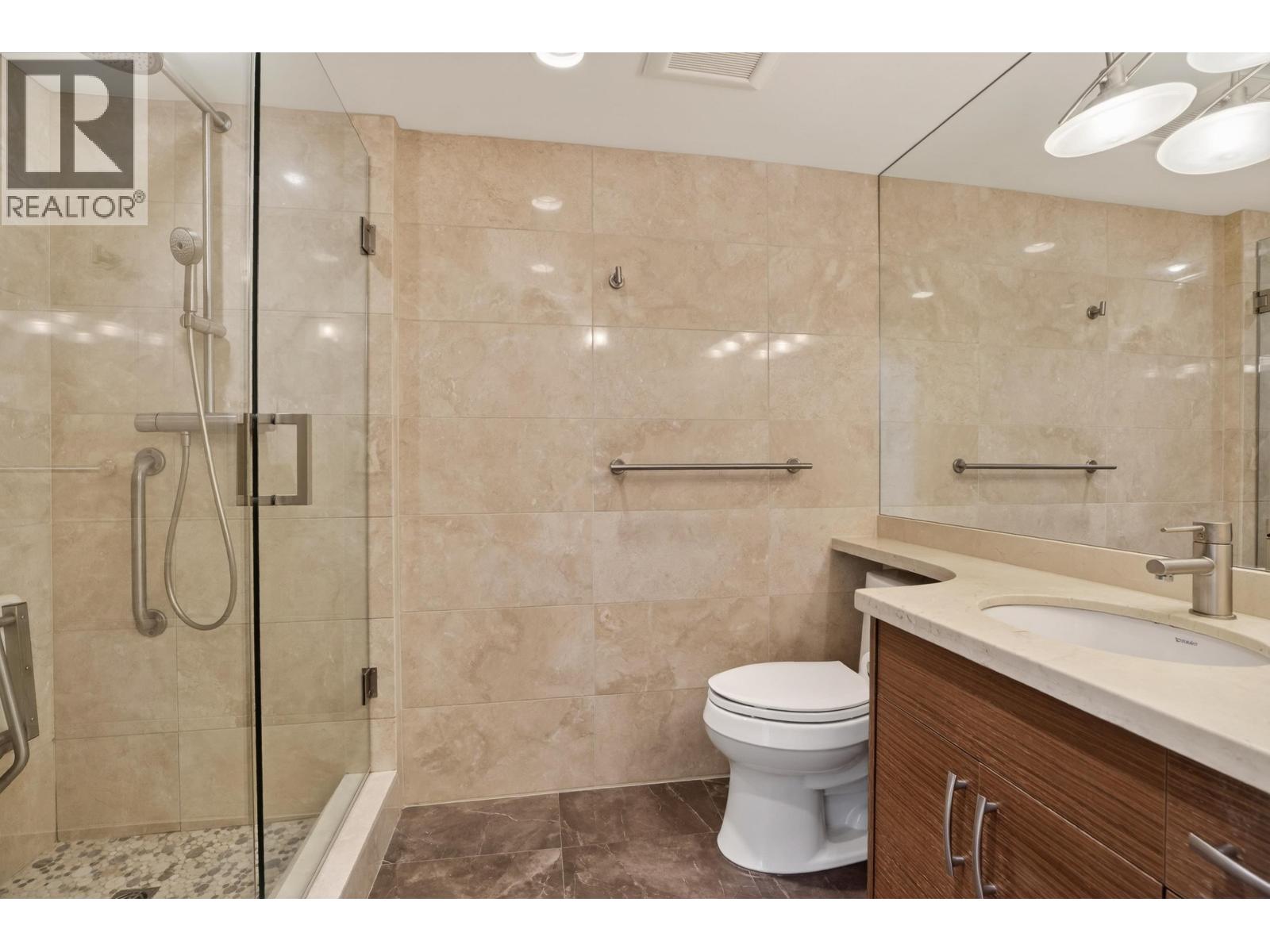 203 2090 Argyle Avenue, West Vancouver, British Columbia V7V 4R4 - Photo 26 - R3096212