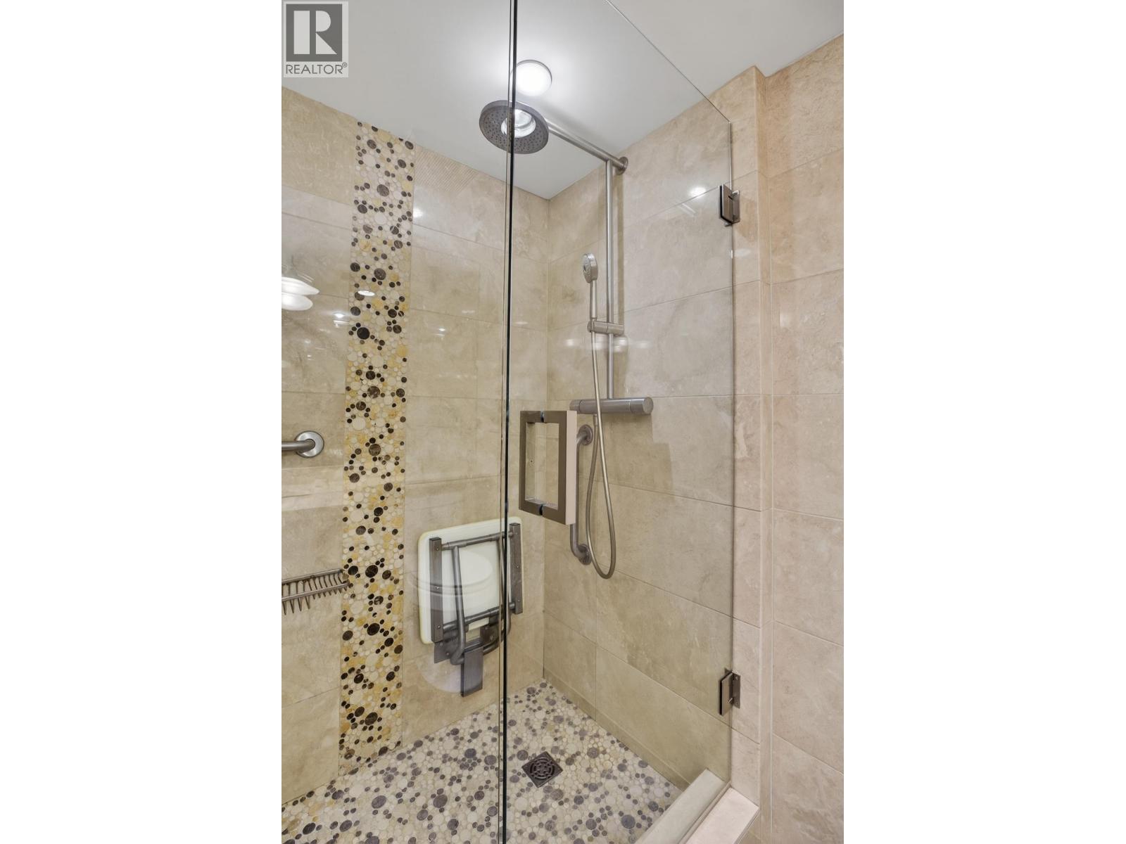 203 2090 Argyle Avenue, West Vancouver, British Columbia V7V 4R4 - Photo 27 - R3096212