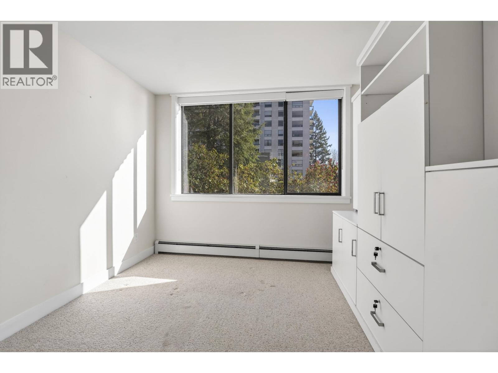 203 2090 Argyle Avenue, West Vancouver, British Columbia V7V 4R4 - Photo 24 - R3096212