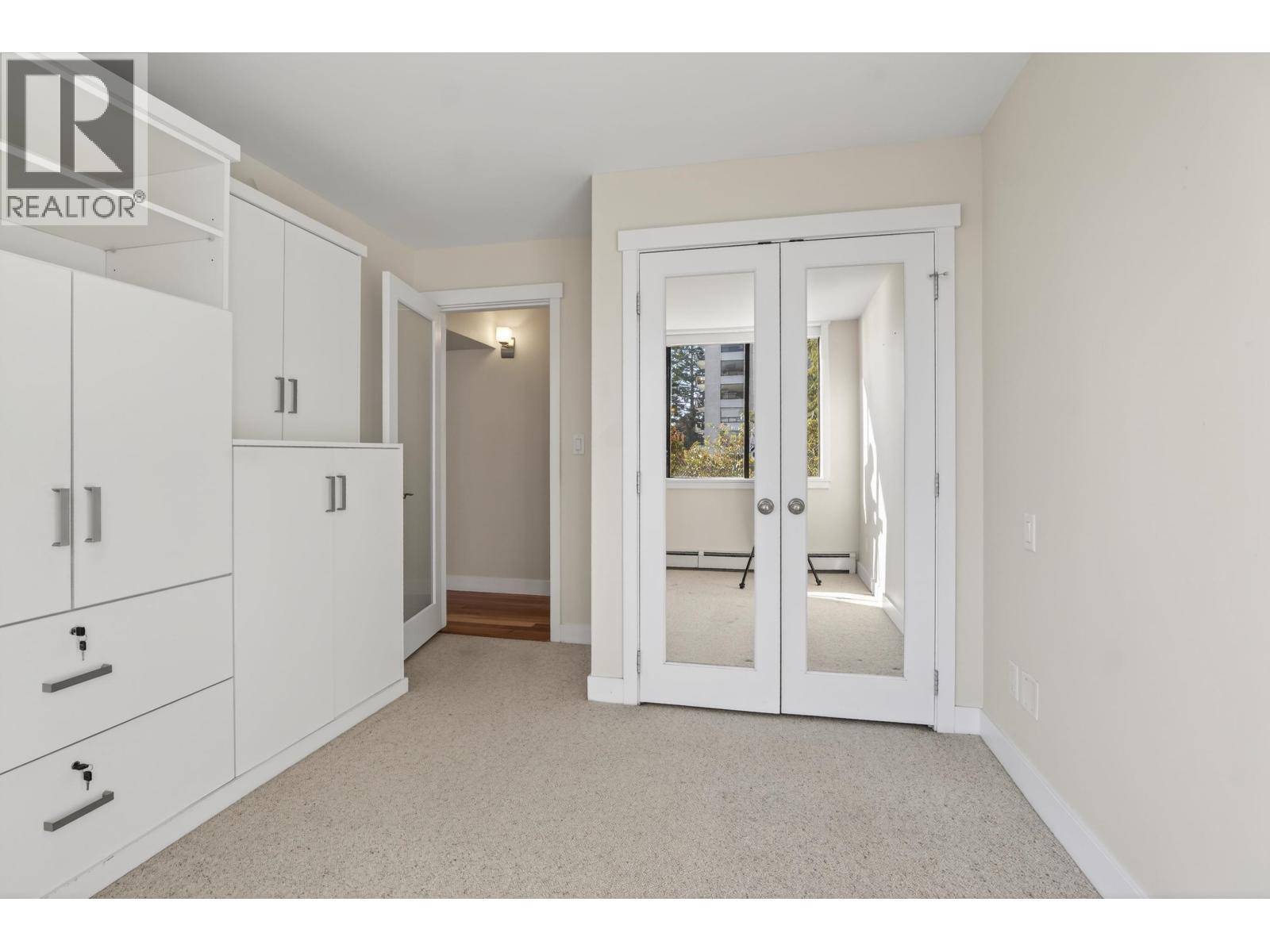 203 2090 Argyle Avenue, West Vancouver, British Columbia V7V 4R4 - Photo 22 - R3096212