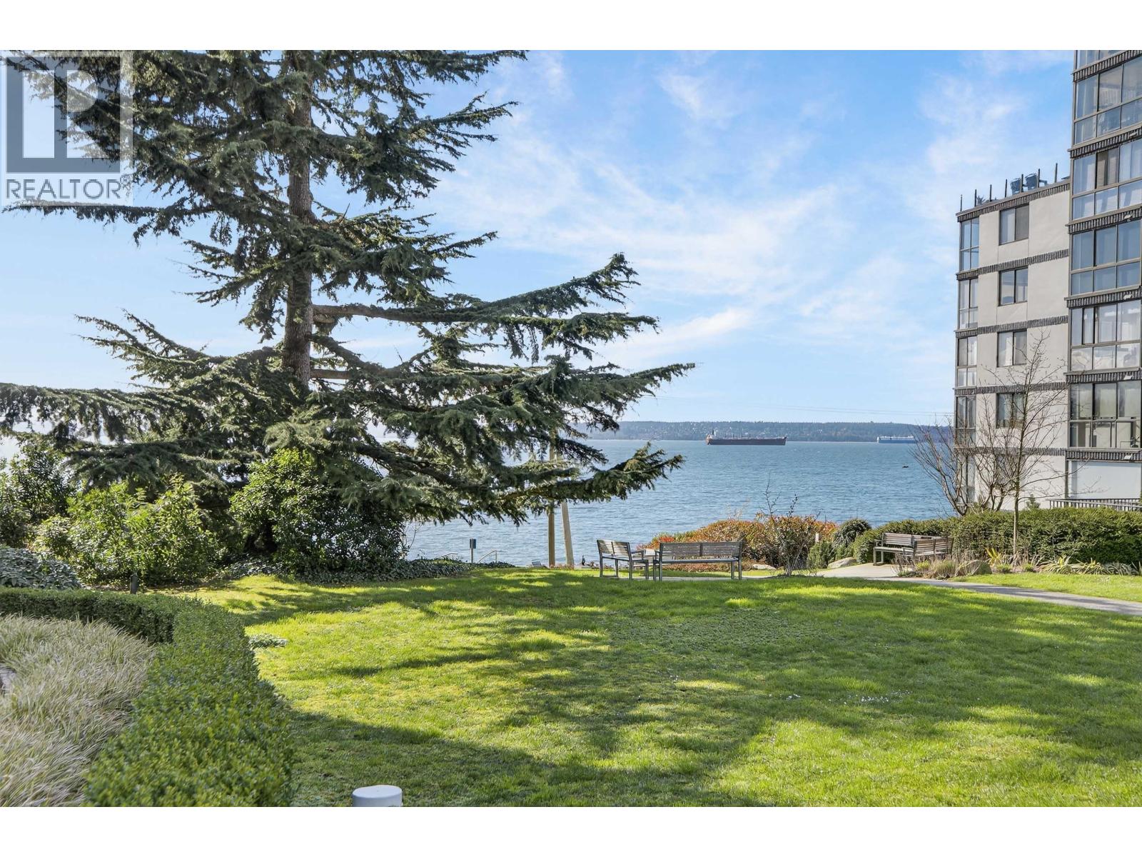 203 2090 Argyle Avenue, West Vancouver, British Columbia V7V 4R4 - Photo 38 - R3096212