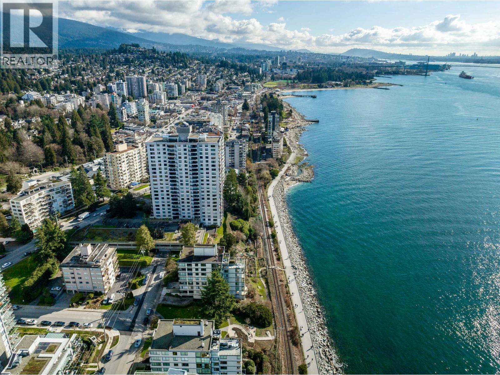 203 2090 Argyle Avenue, West Vancouver, British Columbia V7V 4R4 - Photo 36 - R3096212