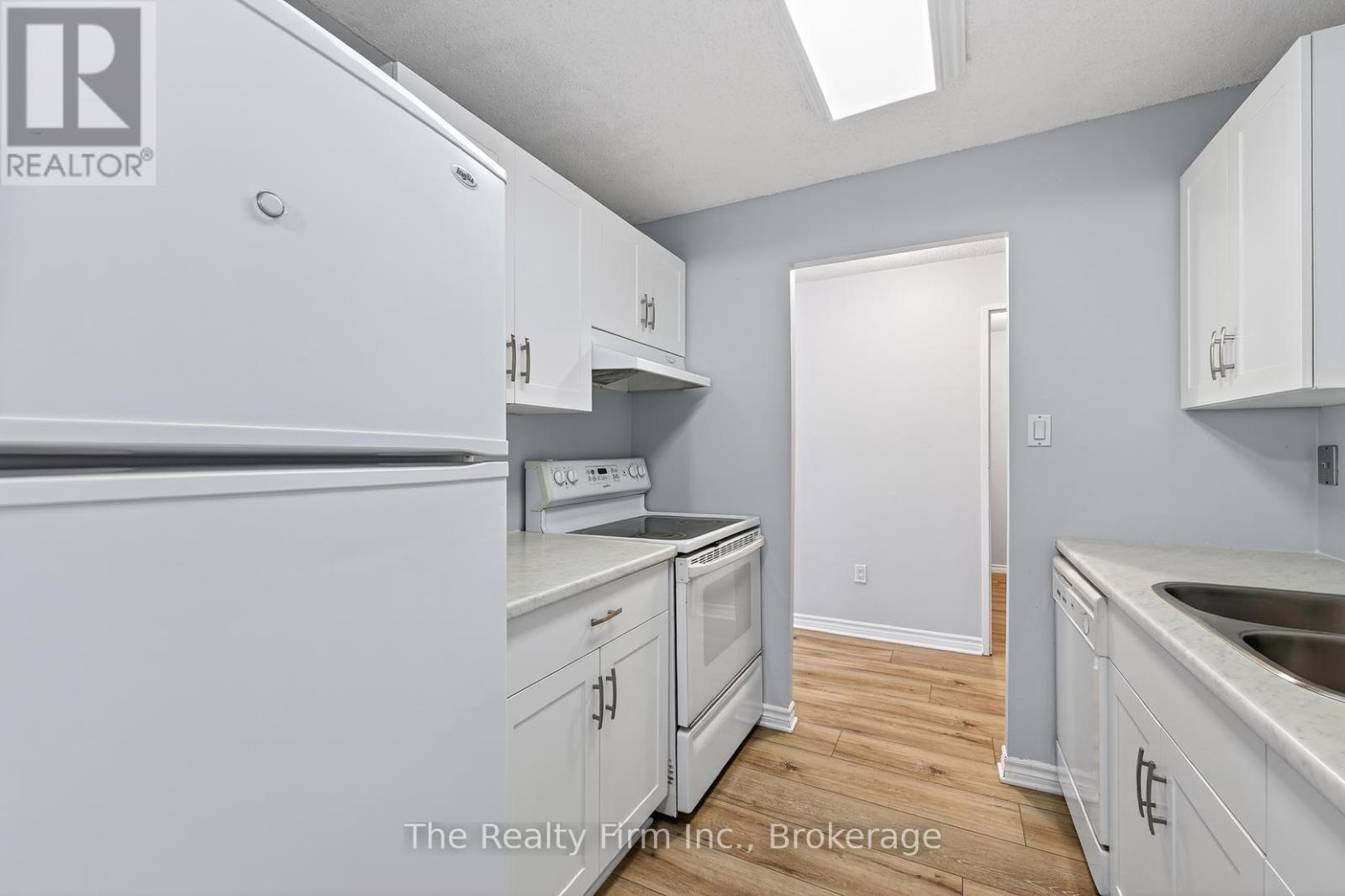 Photo 8 of 29 for 1515 - 45 Pond Mills Road