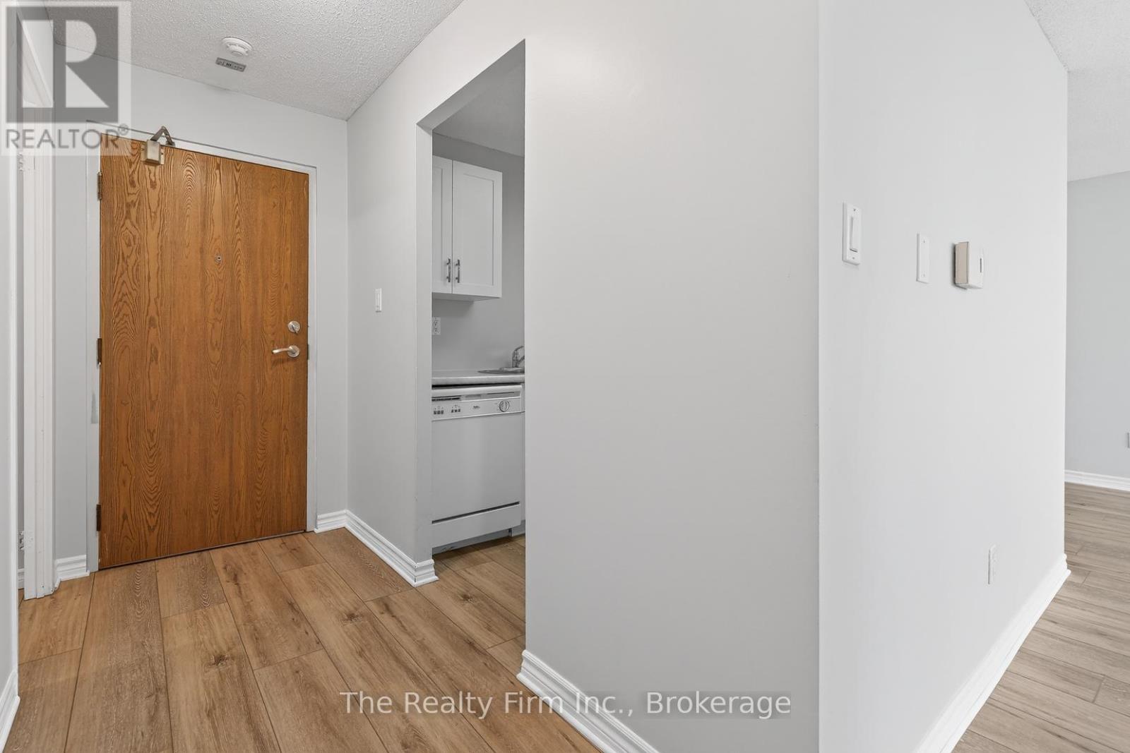 1515 - 45 Pond Mills Road, London South, Ontario  N5Z 4W5 - Photo 19 - X12861226