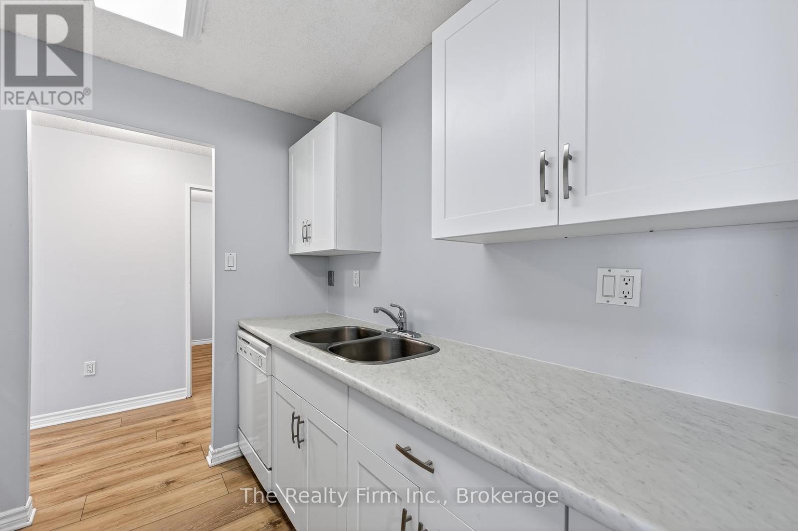 1515 - 45 Pond Mills Road, London South, Ontario  N5Z 4W5 - Photo 7 - X12861226