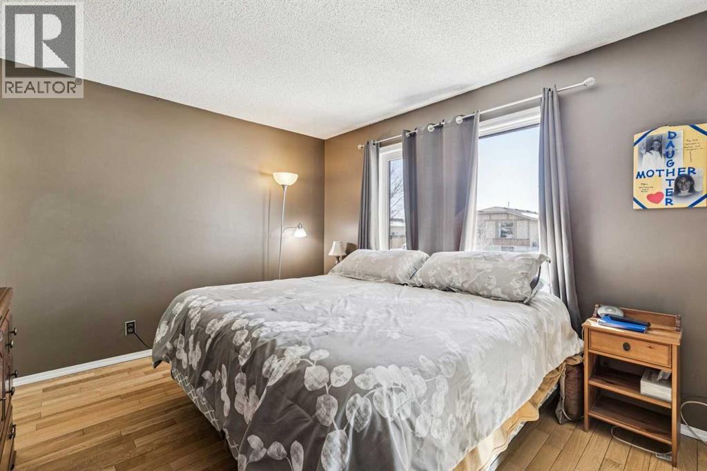 144 Waldron Avenue, Okotoks, Alberta  T1S 1E1 - Photo 16 - A2288213