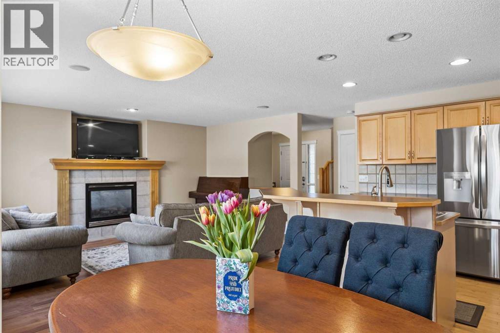 83 Cougarstone Way Sw, Calgary, Alberta  T3H 4Z6 - Photo 17 - A2289157