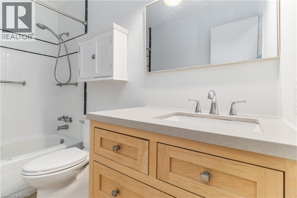 2166 Upper Middle Road Unit# 3, Burlington, Ontario  L7P 2Z8 - Photo 28 - 40810636