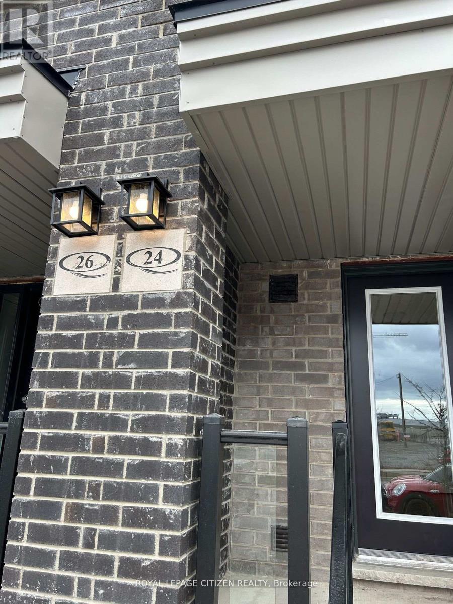 24 Esquire Way, Whitby, Ontario  L1R 0S7 - Photo 4 - E12861056