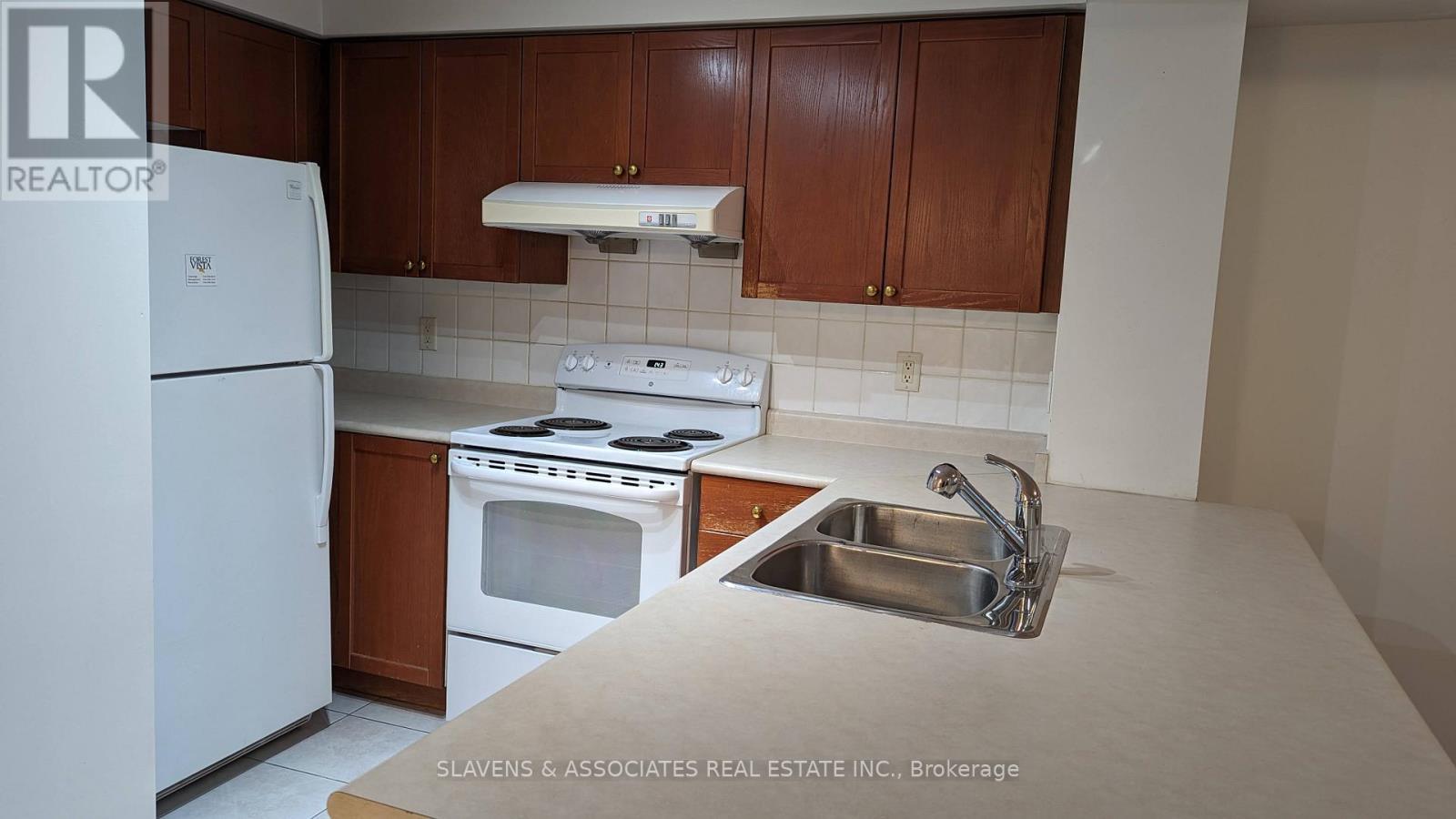 402 - 61 Town Centre Court, Toronto, Ontario  M1P 5C5 - Photo 5 - E12861112