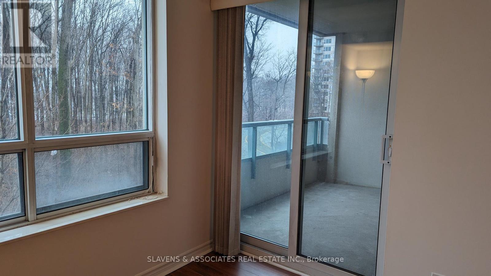 402 - 61 Town Centre Court, Toronto, Ontario  M1P 5C5 - Photo 8 - E12861112