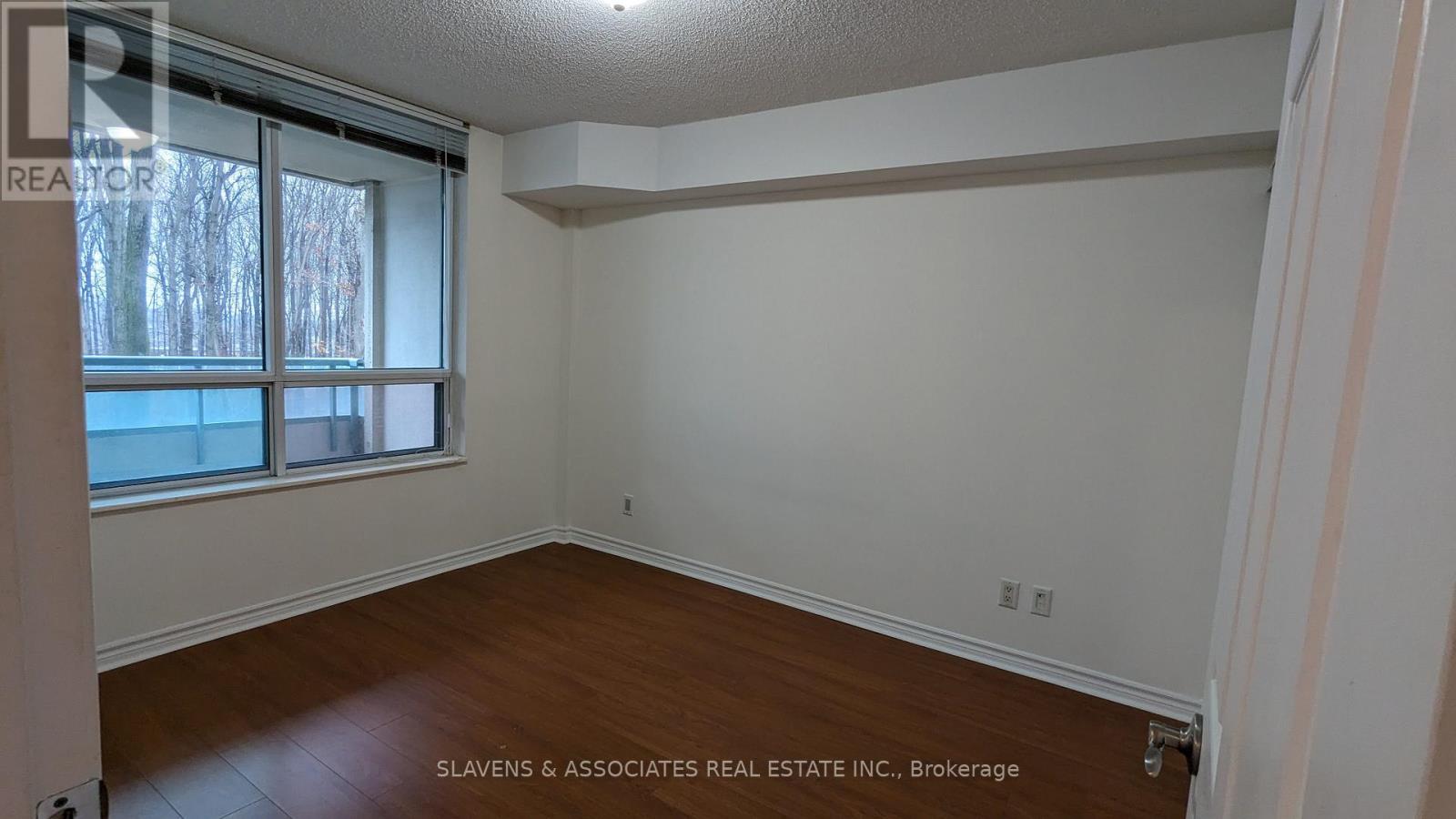 402 - 61 Town Centre Court, Toronto, Ontario  M1P 5C5 - Photo 9 - E12861112