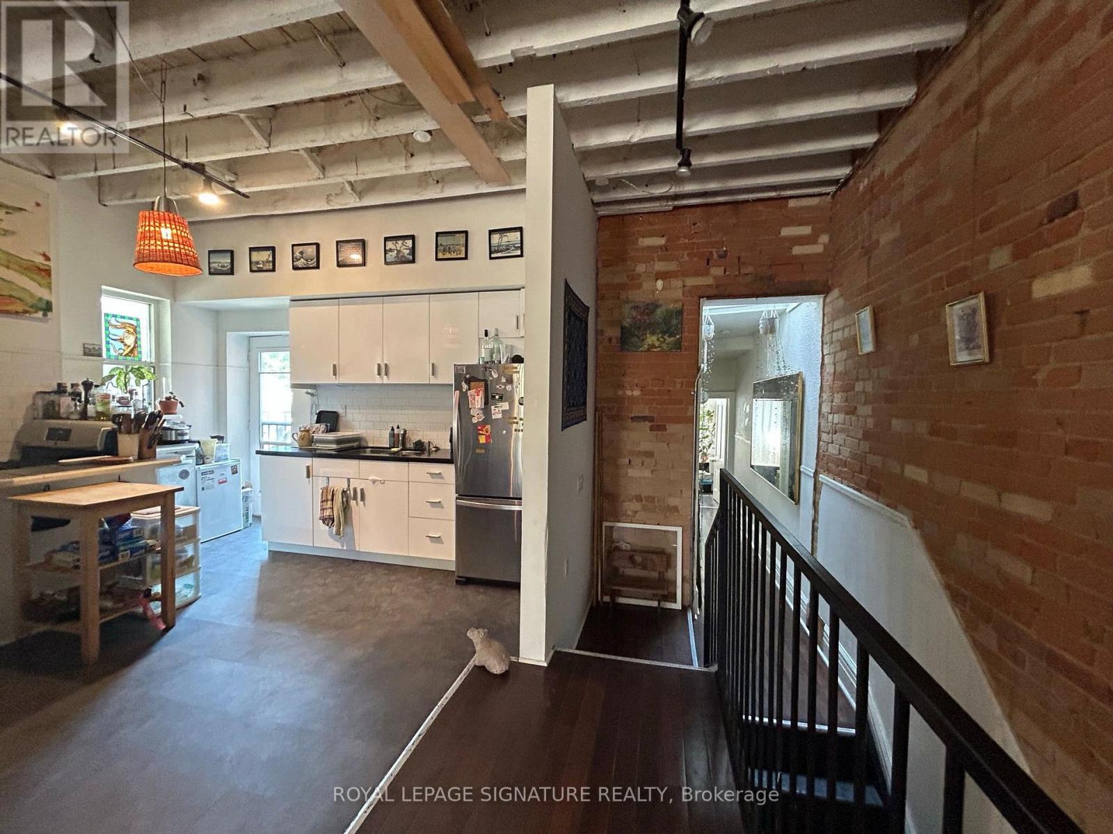 Upper - 263 Wellesley Street E, Toronto, Ontario  M4X 1G8 - Photo 6 - C12861238