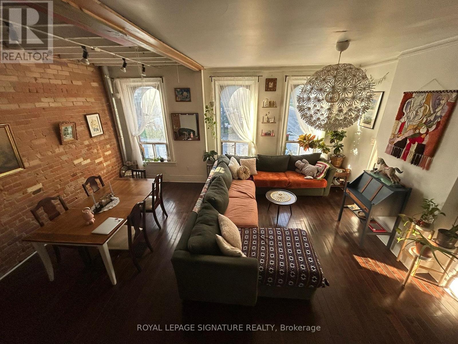 Upper - 263 Wellesley Street E, Toronto, Ontario  M4X 1G8 - Photo 2 - C12861238