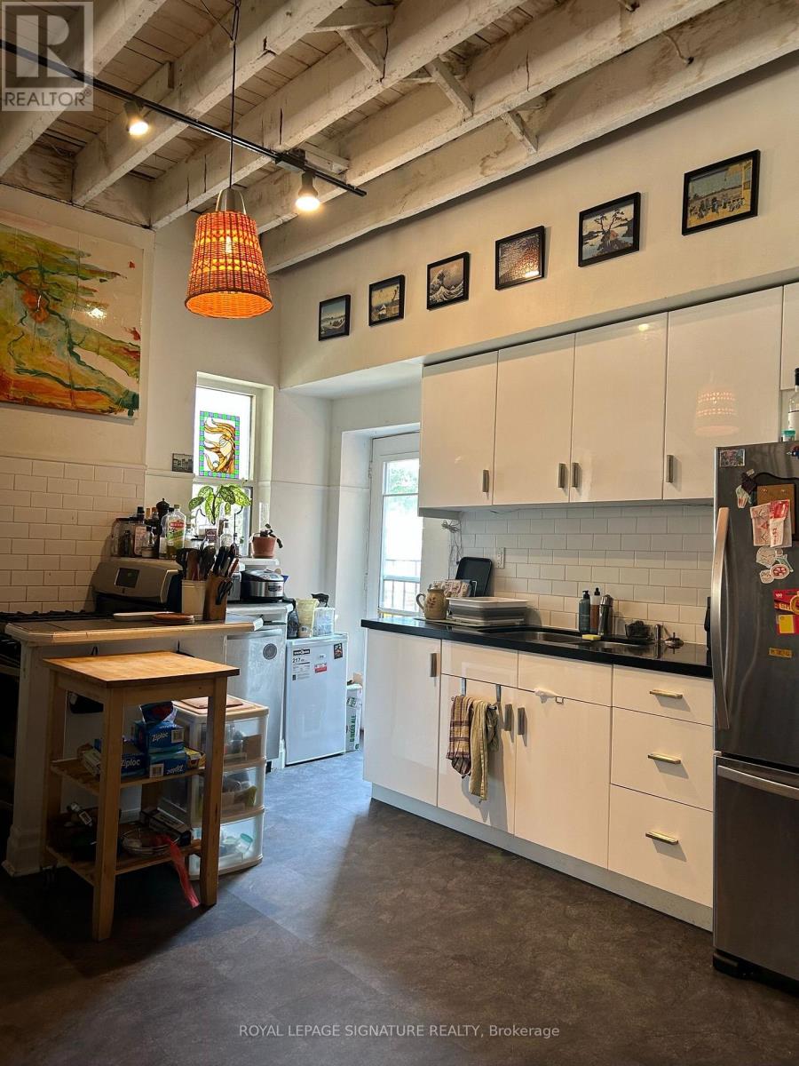 Upper - 263 Wellesley Street E, Toronto, Ontario  M4X 1G8 - Photo 5 - C12861238