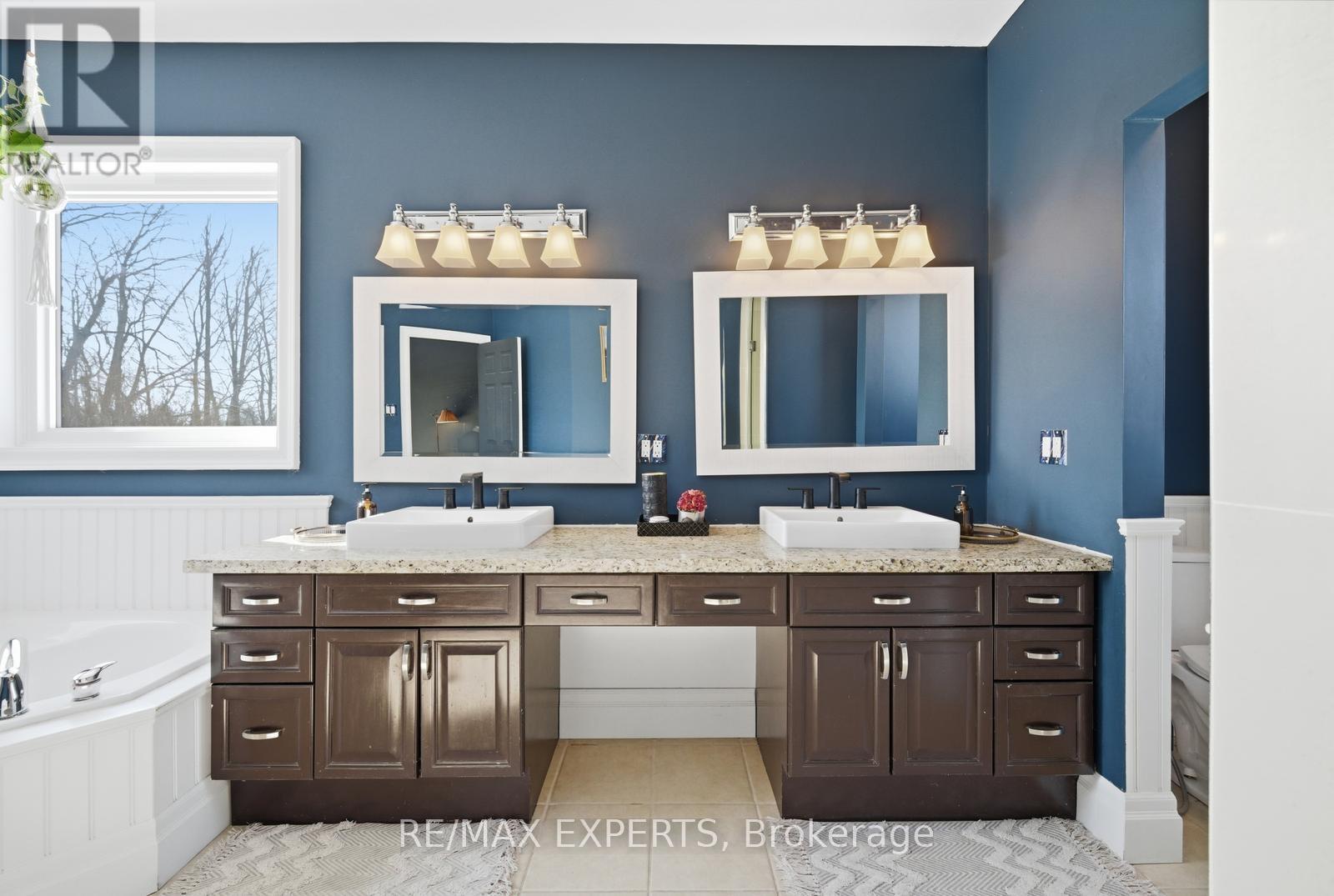 11 Basswood Circle, Oro-Medonte, Ontario  L0L 2L0 - Photo 29 - S12861176