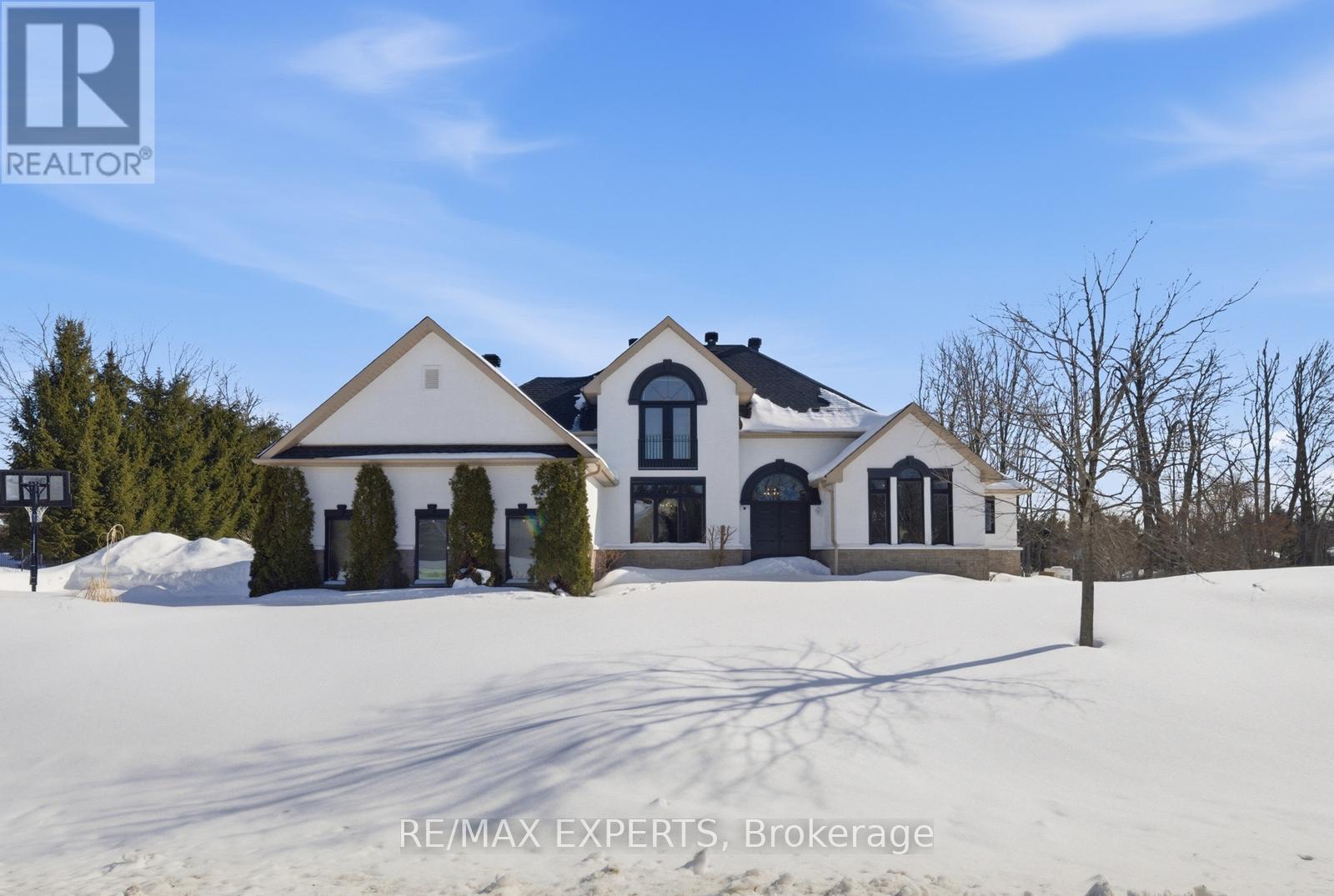 11 Basswood Circle, Oro-Medonte, Ontario  L0L 2L0 - Photo 3 - S12861176