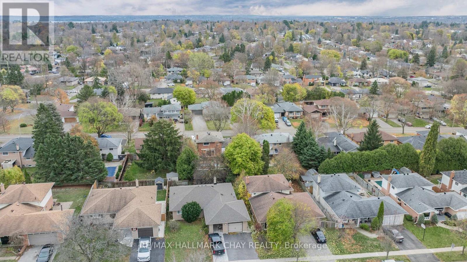 Upper - 26 Roslyn Road, Barrie (Wellington), Ontario  L4M 2X6 - Photo 15 - S12861198