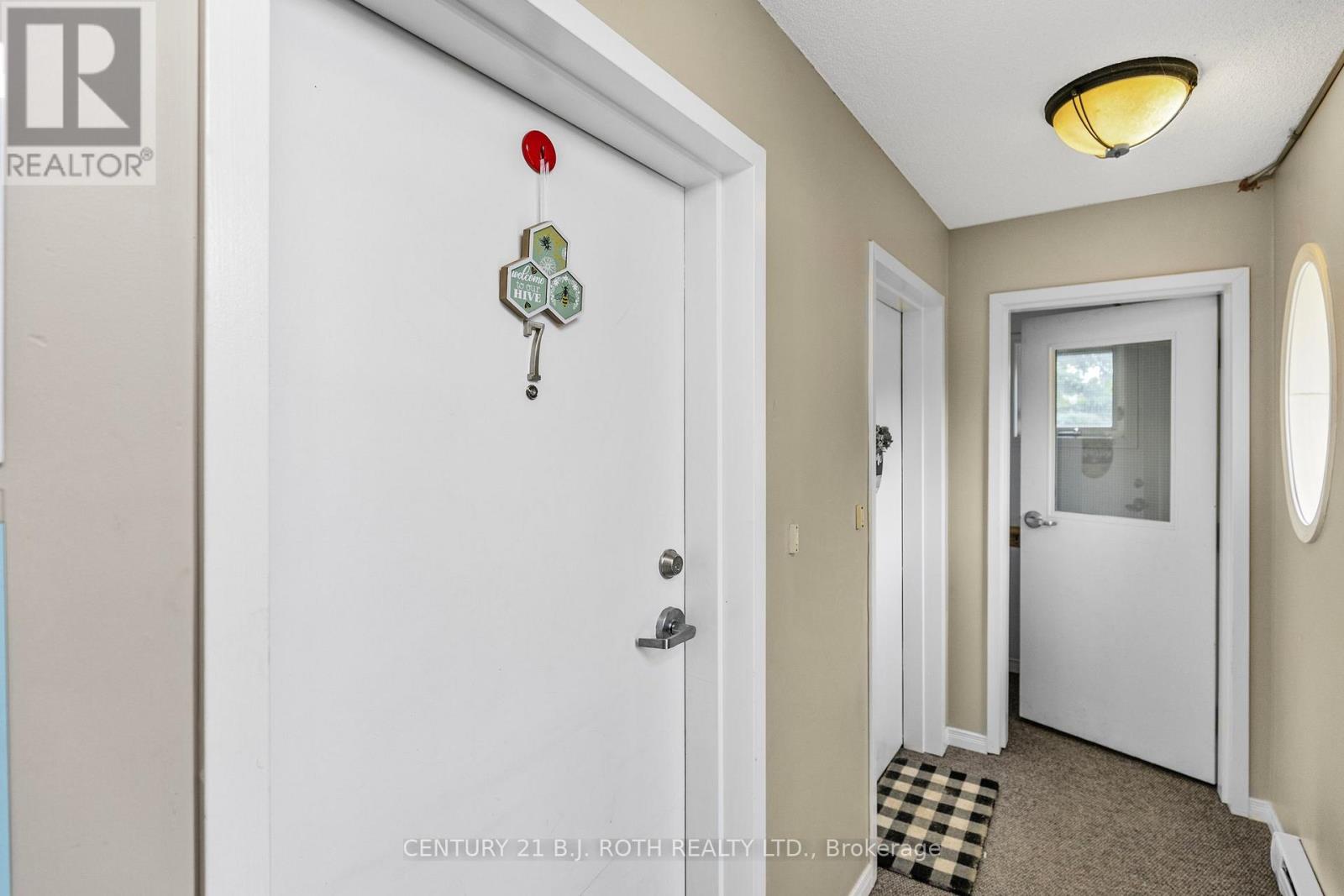 7 - 13 Cheltenham Road, Barrie, Ontario  L4M 0E7 - Photo 5 - S12636426