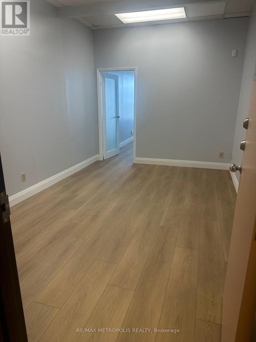 41 - 6981 Millcreek Drive, Mississauga, Ontario  L5N 6B9 - Photo 3 - W12851856