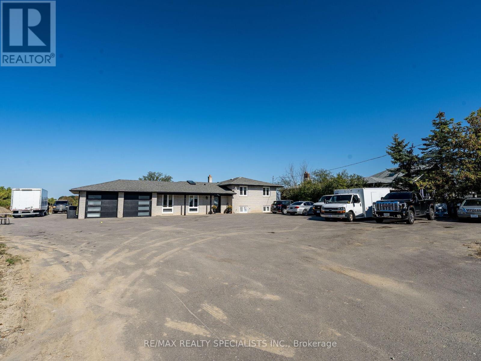 13207 Centreville Creek Drive, Caledon, Ontario  L7C 3B8 - Photo 5 - W12861058