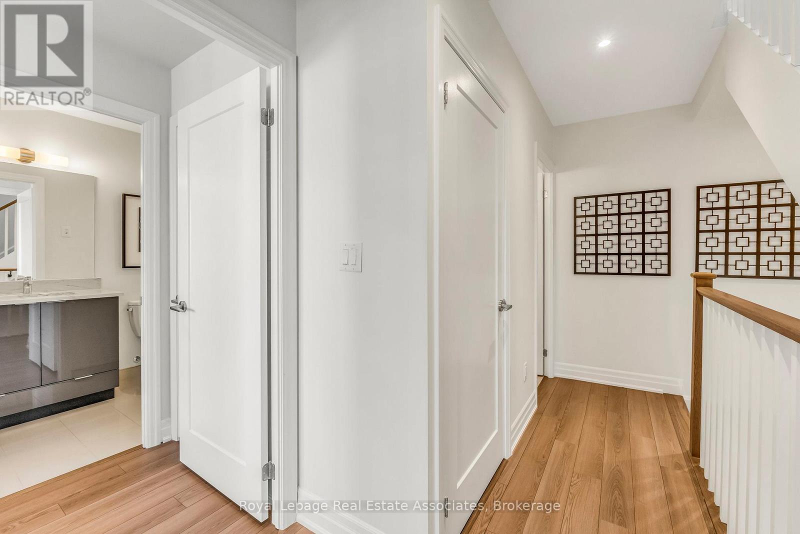 203 - 652 Cricklewood Drive, Mississauga, Ontario  L5E 0A5 - Photo 21 - W12861068