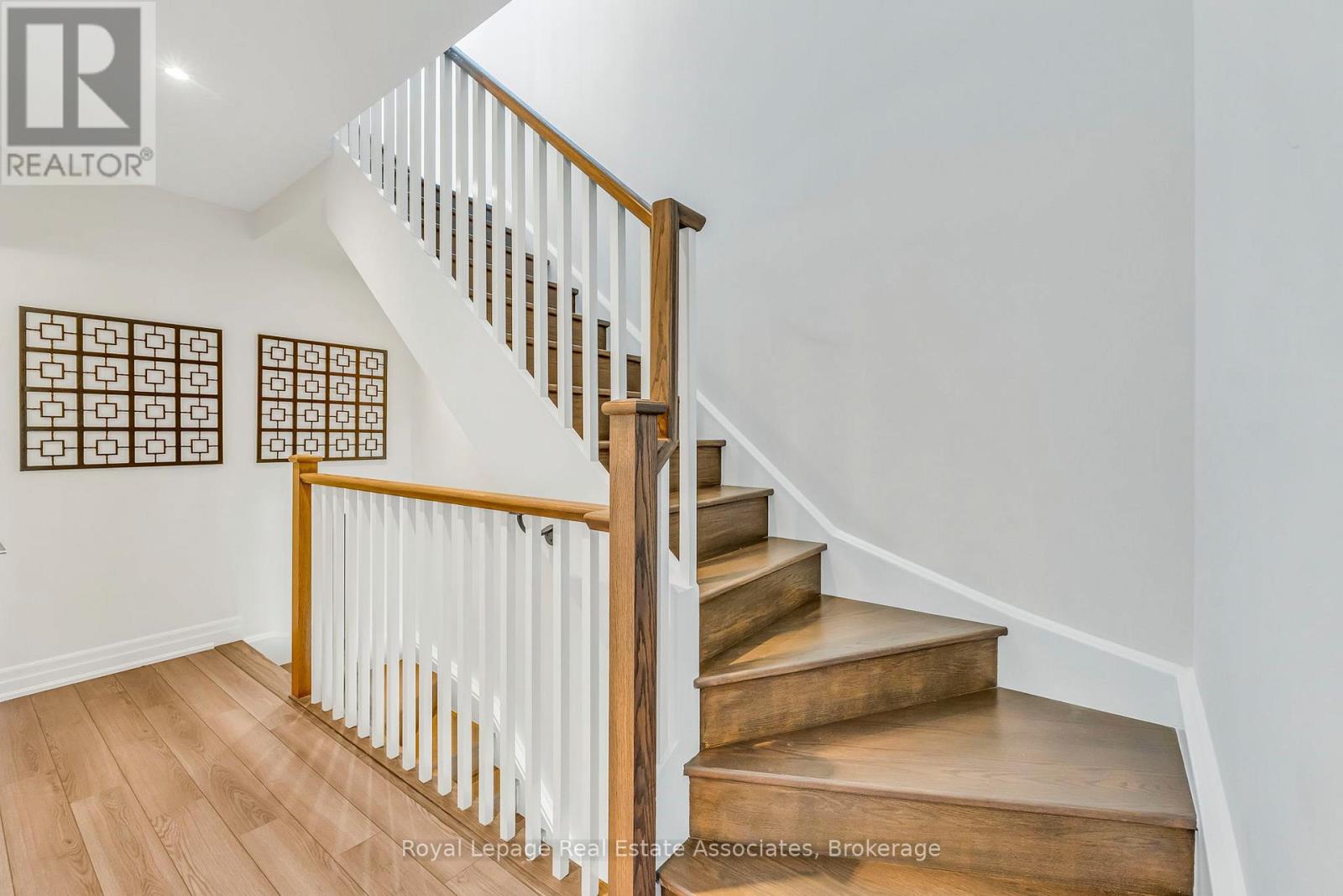 203 - 652 Cricklewood Drive, Mississauga, Ontario  L5E 0A5 - Photo 22 - W12861068