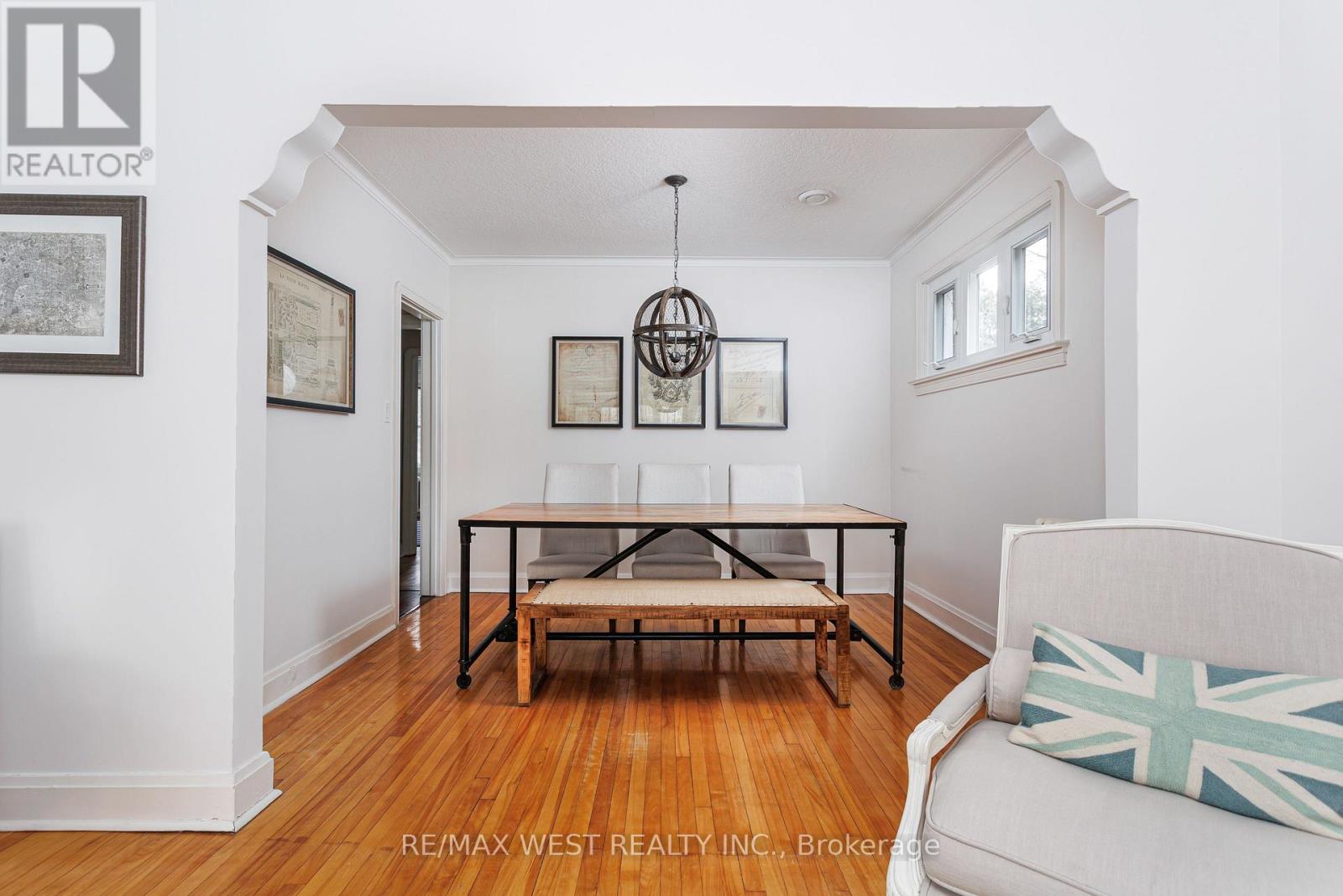 3 Glenroy Avenue, Toronto, Ontario  M8Y 2L9 - Photo 5 - W12861132