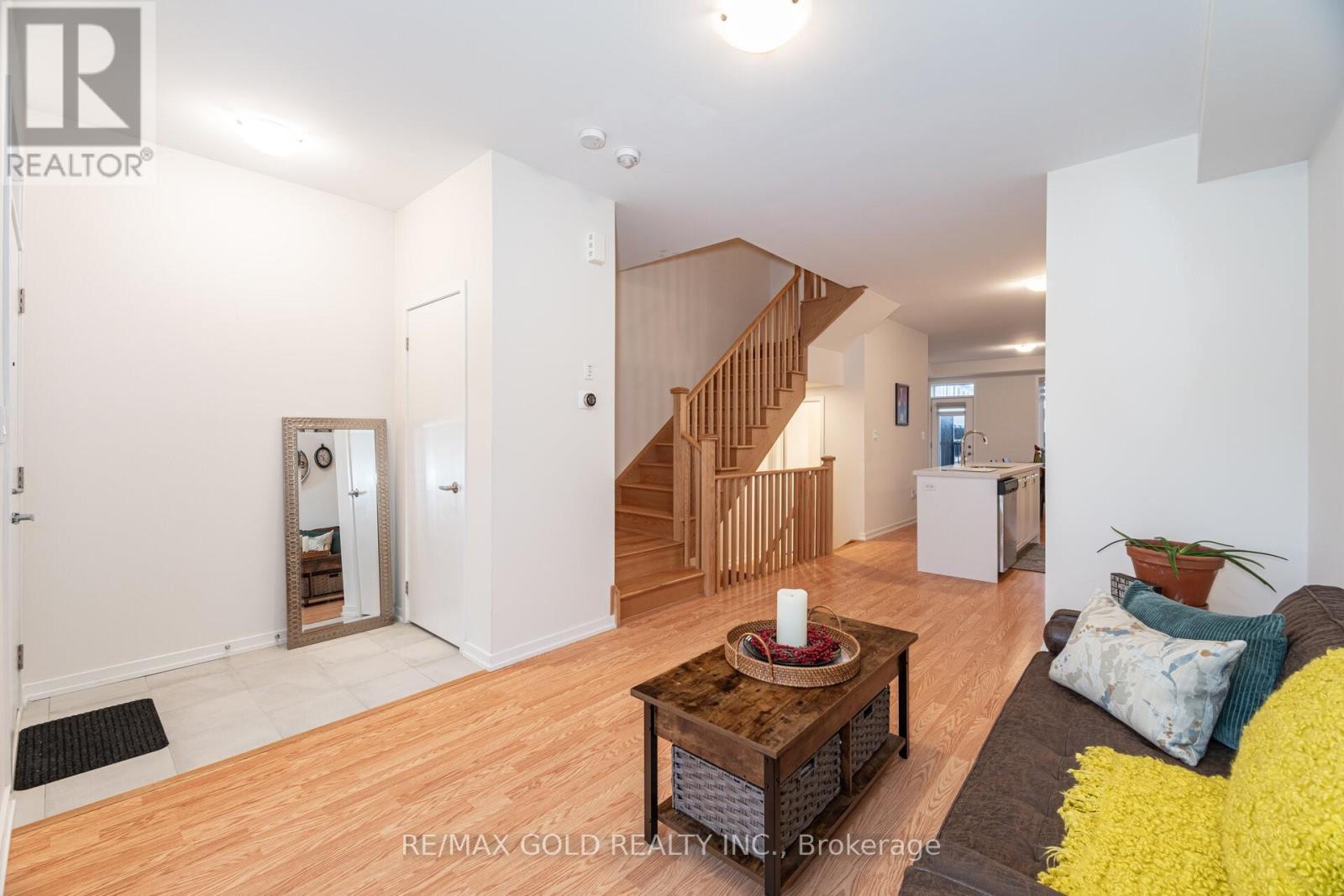 56 Lambert Lane, Caledon, Ontario  L7E 4M5 - Photo 3 - W12861158