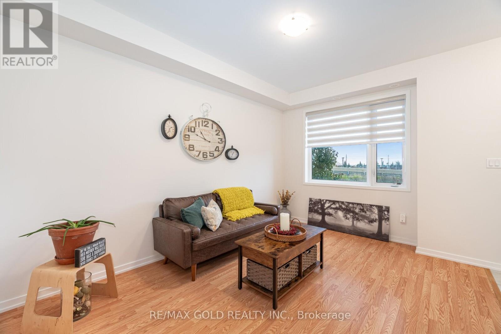 56 Lambert Lane, Caledon, Ontario  L7E 4M5 - Photo 4 - W12861158