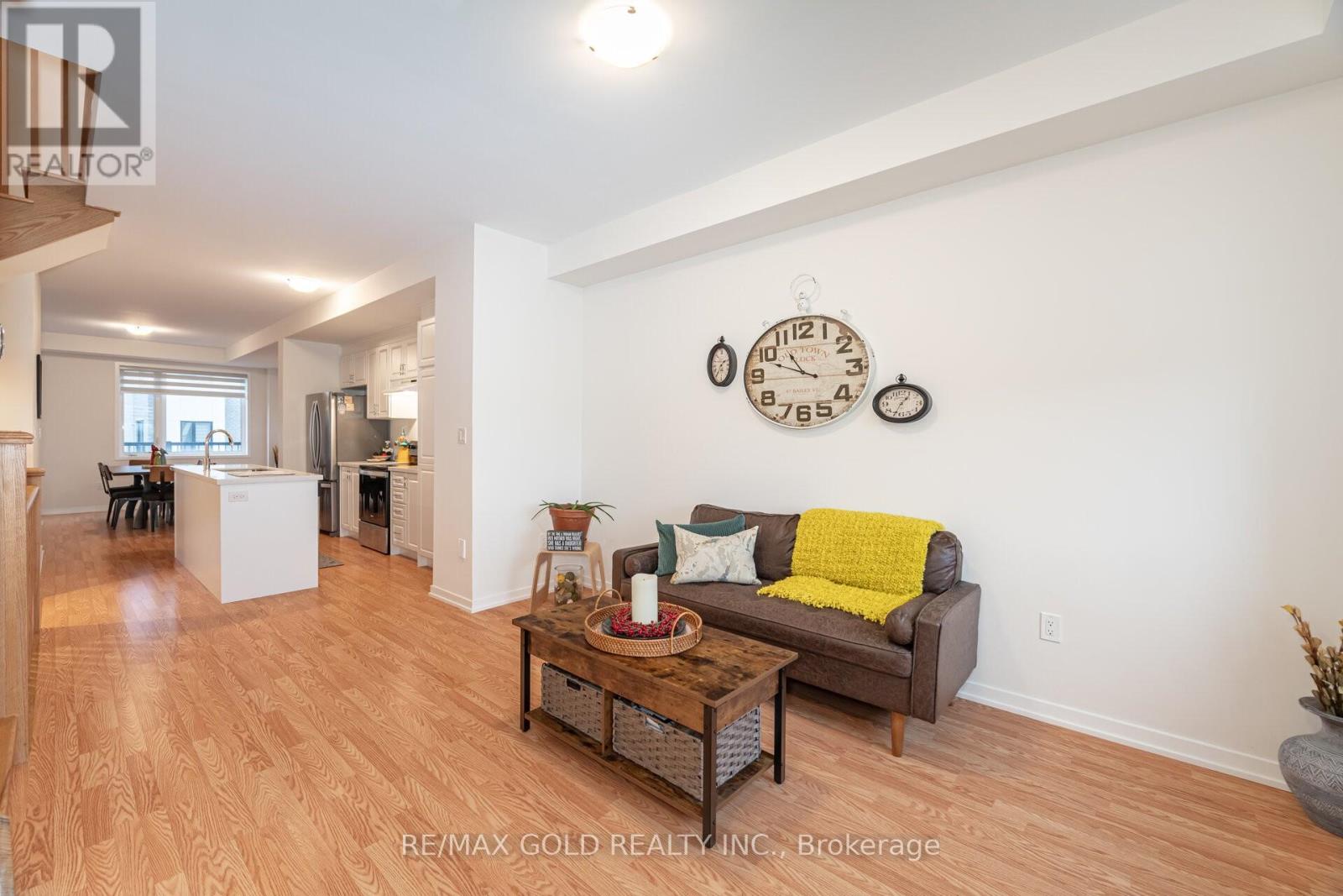 56 Lambert Lane, Caledon, Ontario  L7E 4M5 - Photo 5 - W12861158