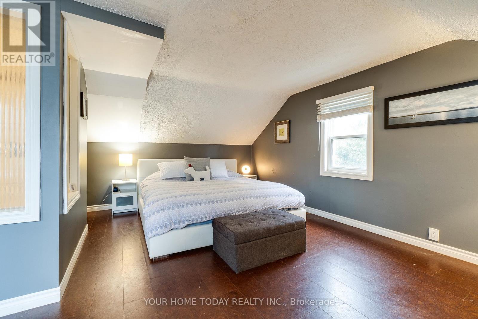 10 Knox Street, Halton Hills, Ontario  L7J 1C7 - Photo 23 - W12861160