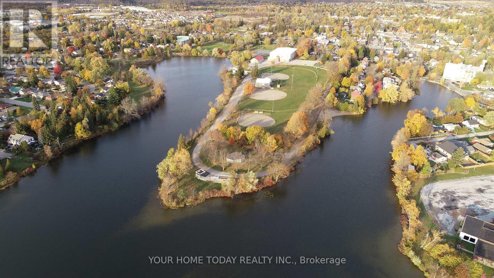 10 Knox Street, Halton Hills, Ontario  L7J 1C7 - Photo 34 - W12861160