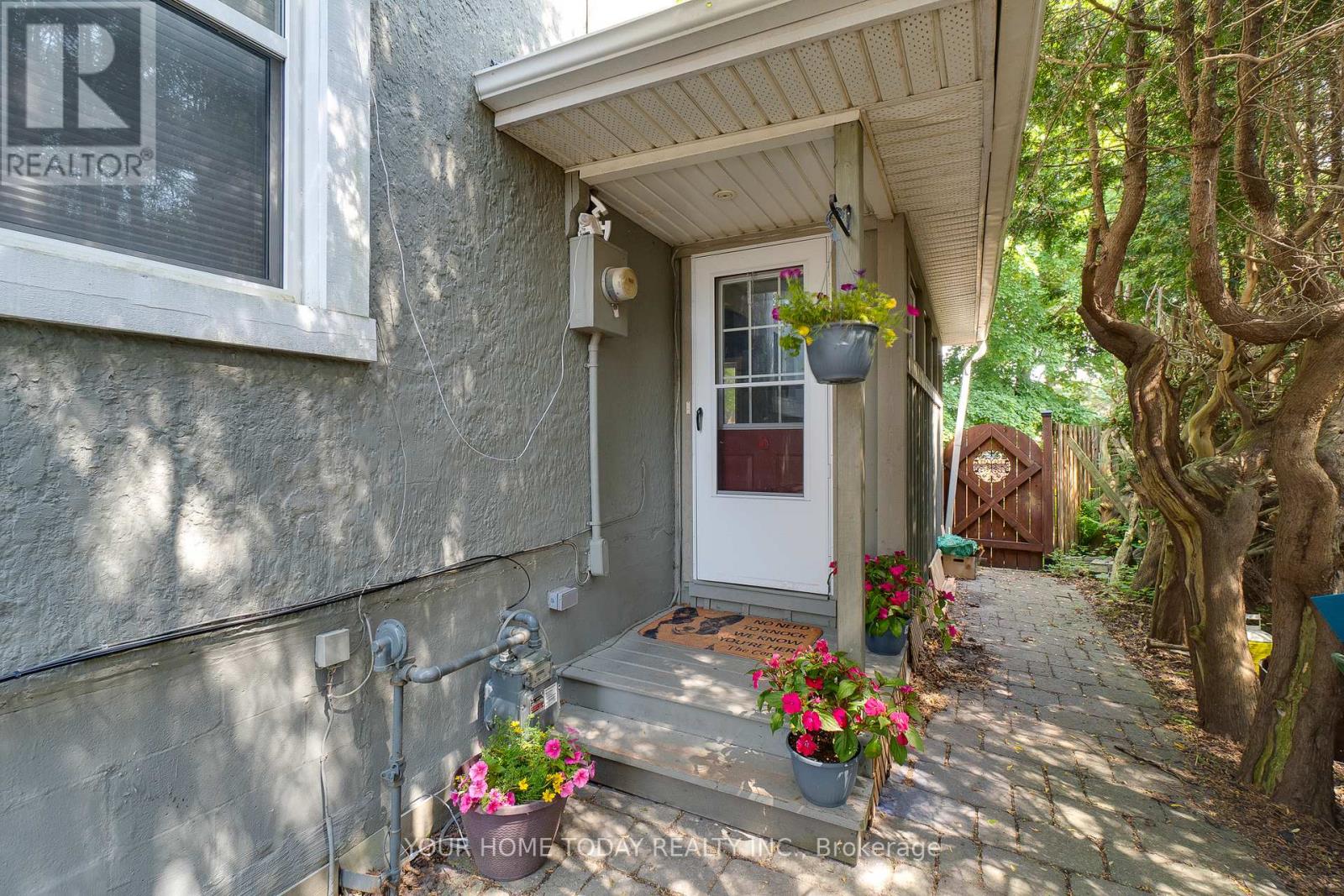 10 Knox Street, Halton Hills, Ontario  L7J 1C7 - Photo 6 - W12861160