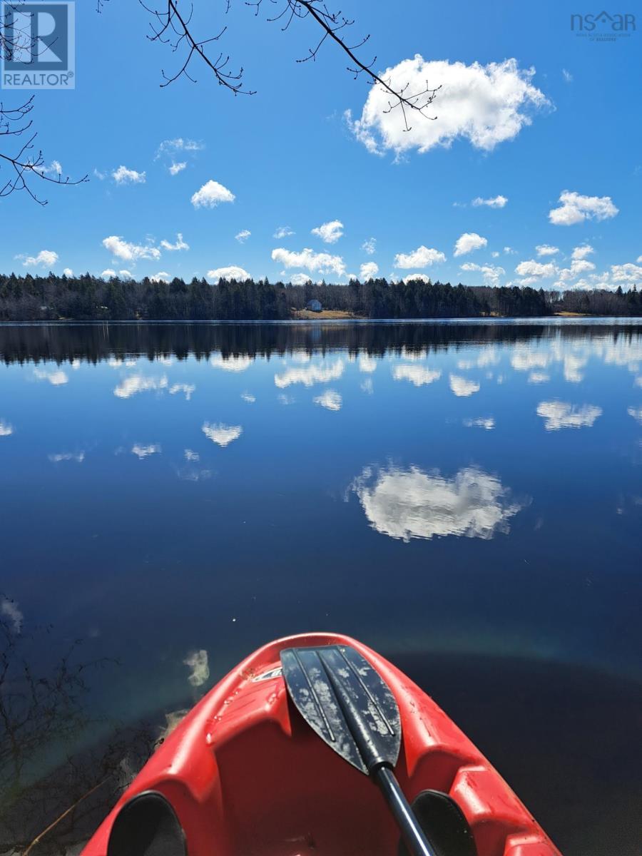 267 Victor Lake Estates Road, Church Point, Nova Scotia  B0W 1M0 - Photo 5 - 202603978