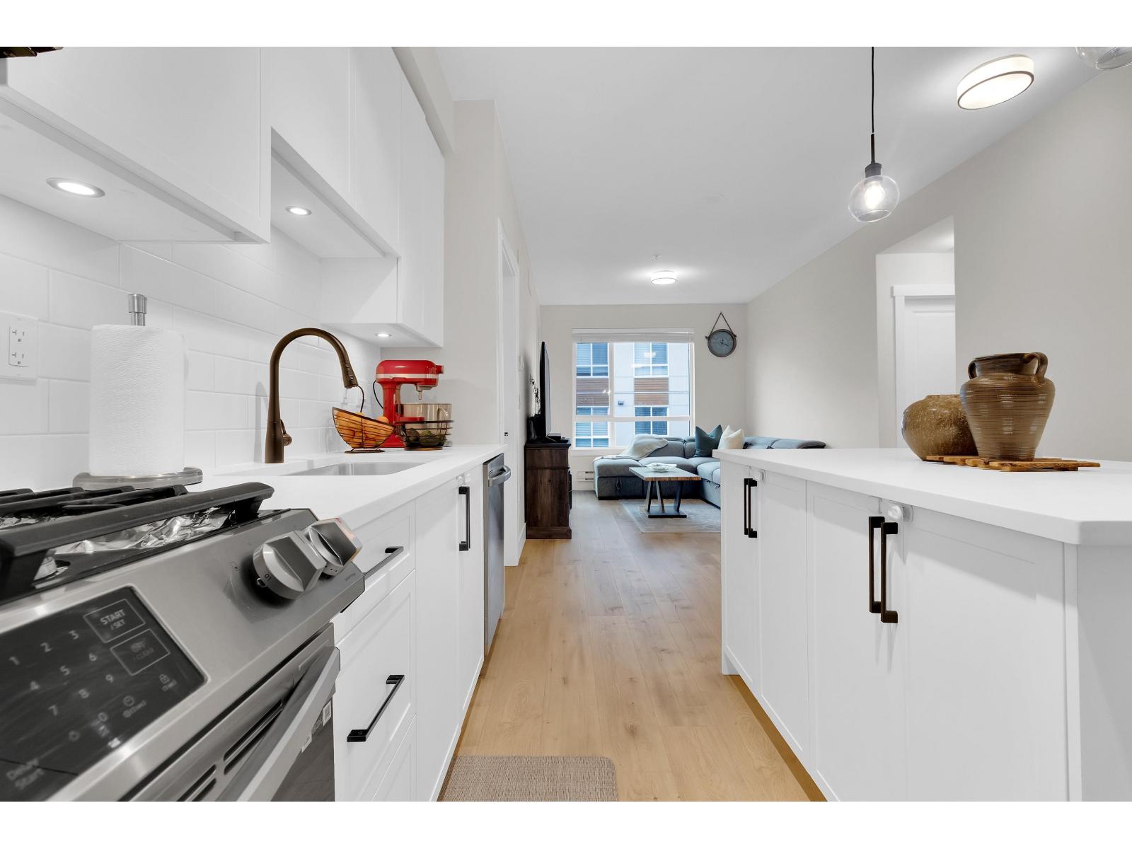 320 7506 199a Street, Langley, British Columbia  V2Y 3K9 - Photo 5 - R3095152