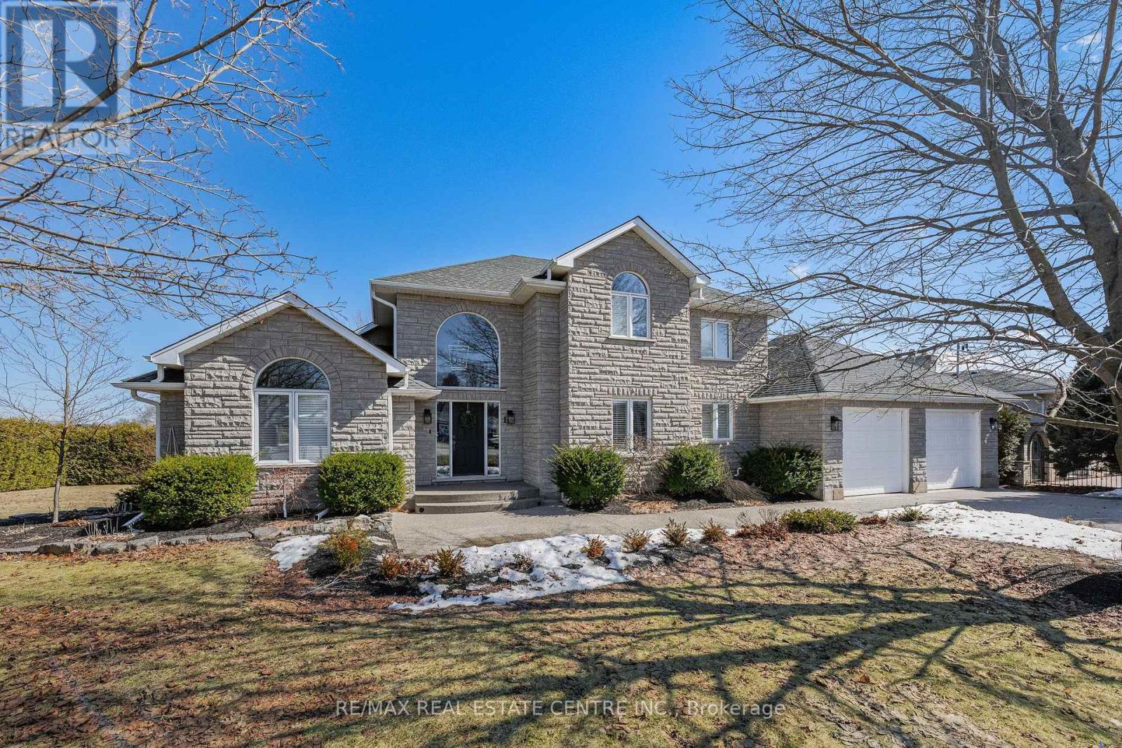 1 Brown Avenue, North Dumfries, Ontario  N1R 5S3 - Photo 2 - X12861130