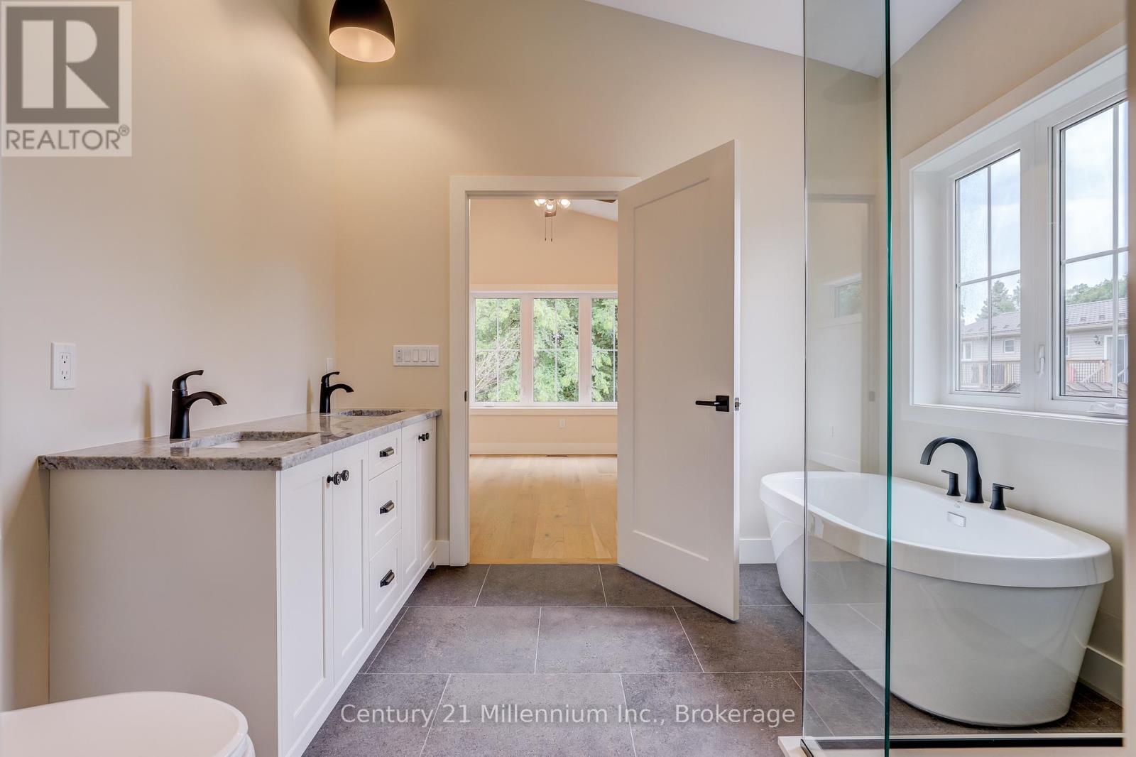 15 Grenville Street N, Saugeen Shores, Ontario  N0H 2L0 - Photo 34 - X12568882