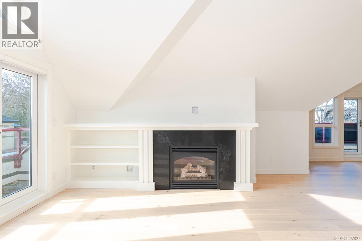 E 1741 Oak Bay Ave, Victoria, British Columbia  V8R 1B8 - Photo 4 - 1027827