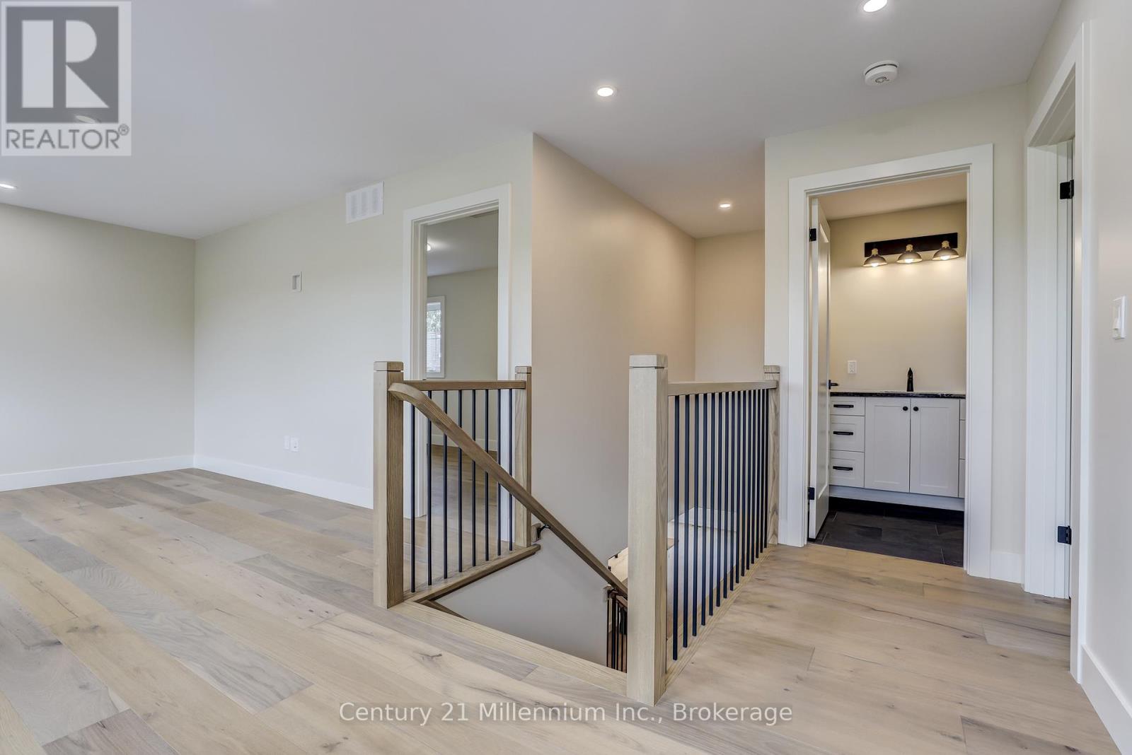 15 Grenville Street N, Saugeen Shores, Ontario  N0H 2L0 - Photo 39 - X12568882