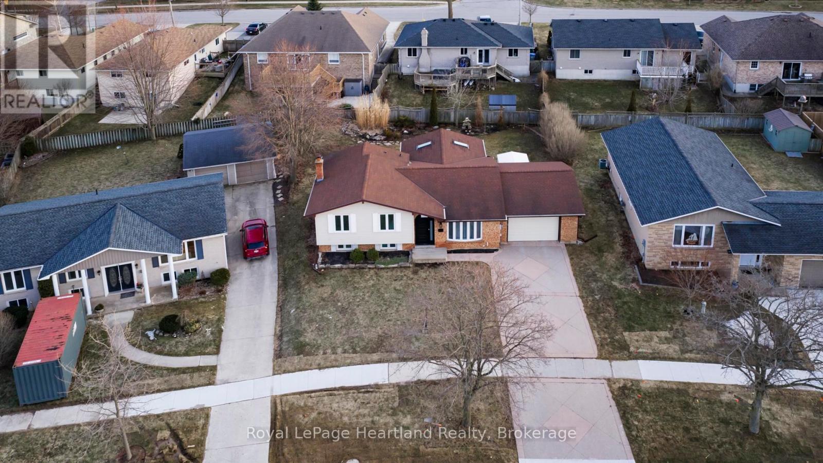 17 Suncoast Drive W, Goderich (Goderich (Town)), Ontario  N7A 4H1 - Photo 35 - X12700880