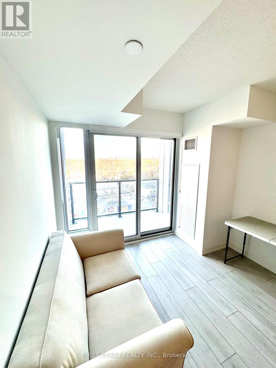 718 - 556 Marlee Avenue, Toronto, Ontario  M6B 0B1 - Photo 10 - W12789108