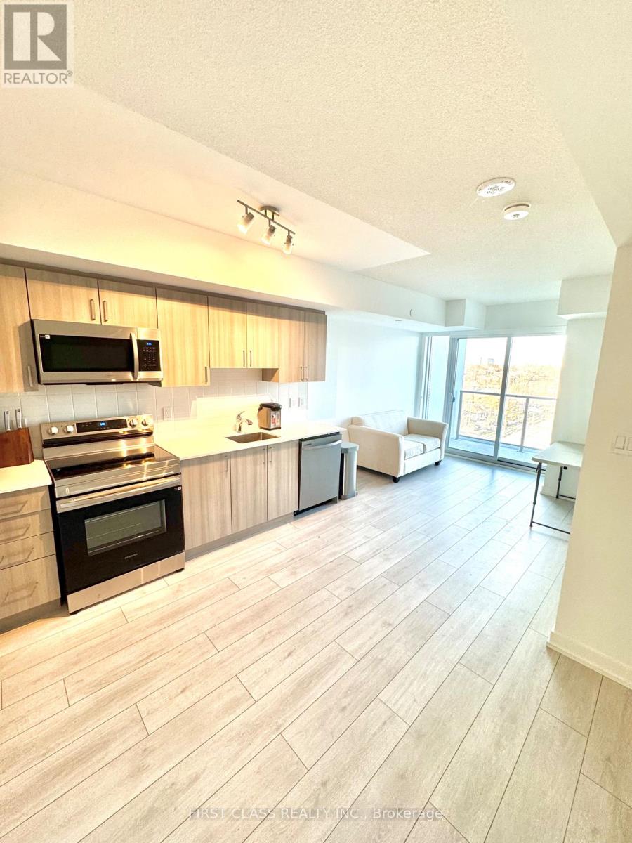 718 - 556 Marlee Avenue, Toronto, Ontario  M6B 0B1 - Photo 3 - W12789108