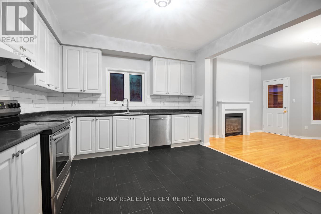 112 Commodore Drive, Brampton, Ontario L6X 0S6 - Photo 15 - W12791788