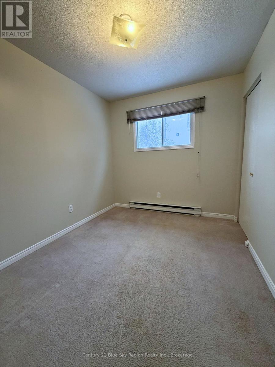 14 Cypress Court, North Bay (College Heights), Ontario  P1B 9G9 - Photo 12 - X12861364